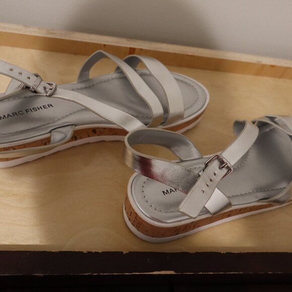 Marc Fisher Women's Goget Platform Sandals - Size 8 New - Picture 6 of 7